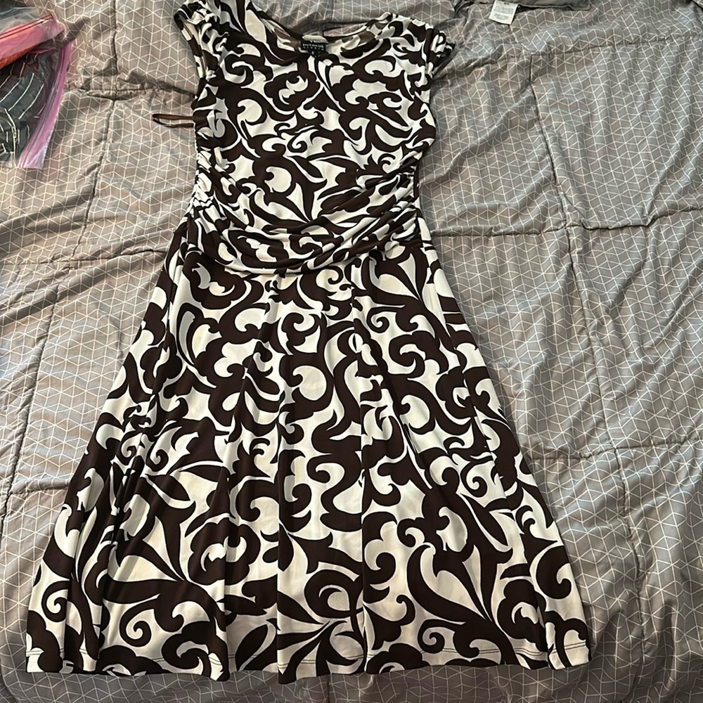 En focus studio size 8 mid length unlined dress